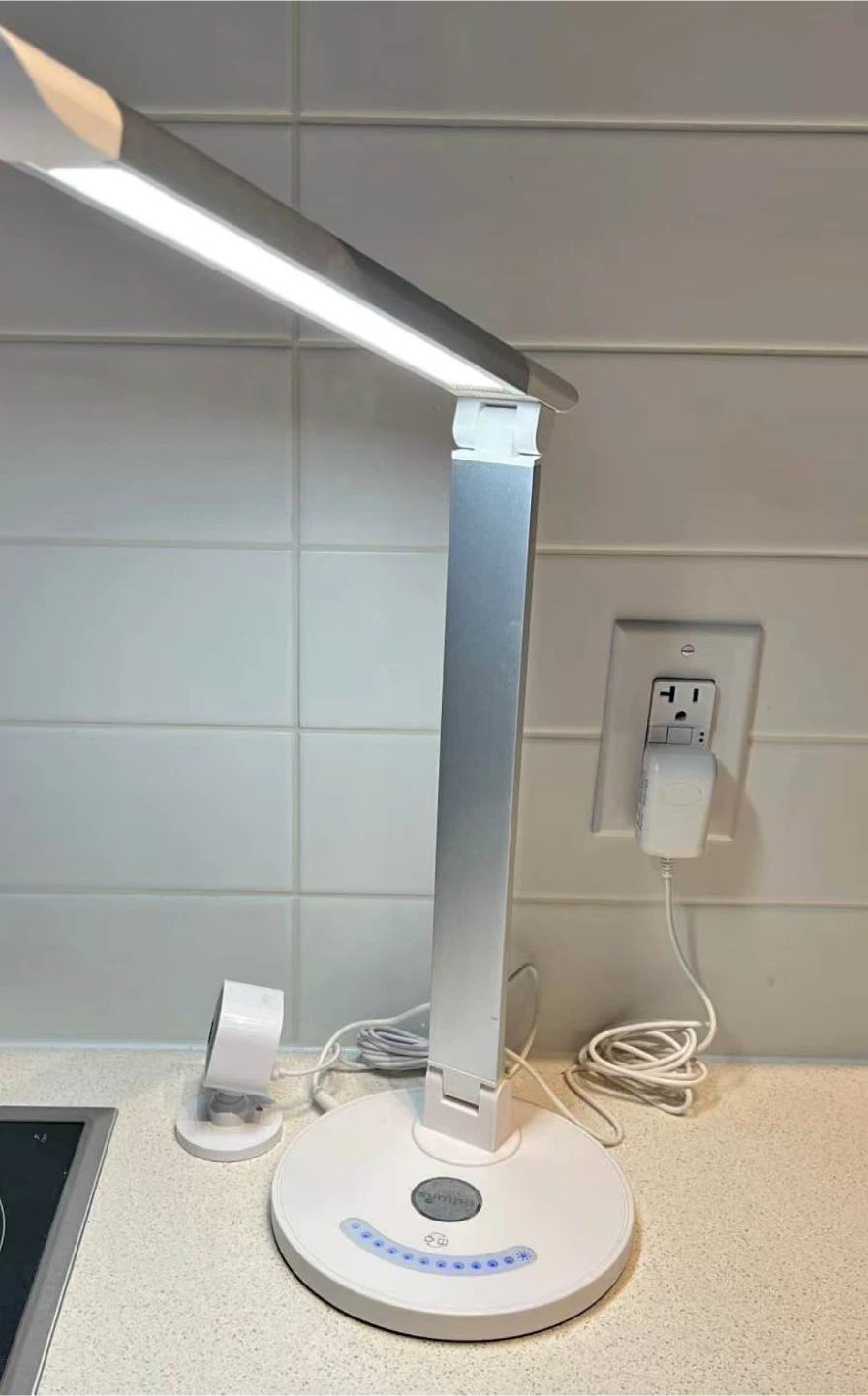Adjustable LED Desk Lamp - photo 2