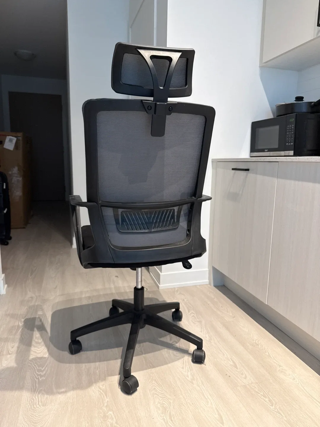 Black Ergonomic Office Chair with Headrest - photo 2