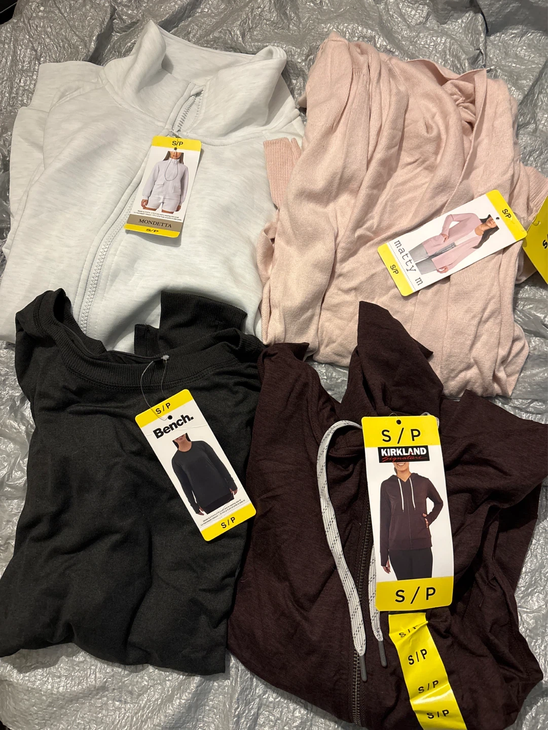 Ladies bundle tops S