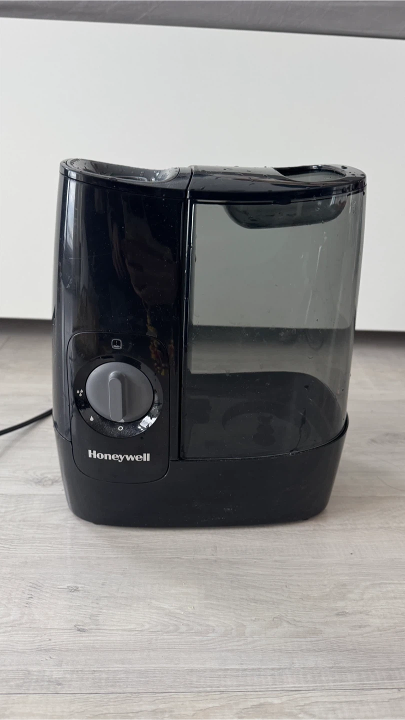 Honeywell HWM845BC Warm Mist Humidifier