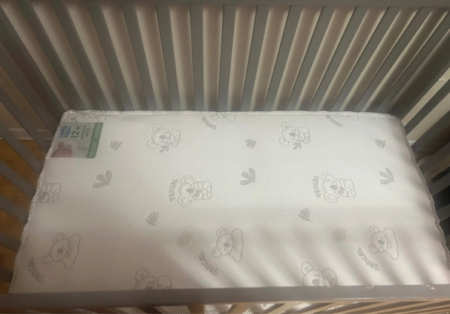 Grey convertible Baby Crib with Mattress - photo 4