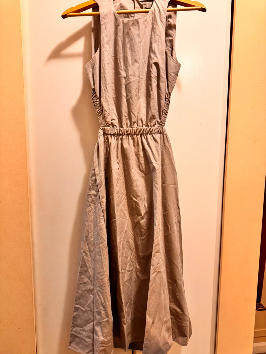 Babaton Sleeveless Midi Dress - Taupe - XS
