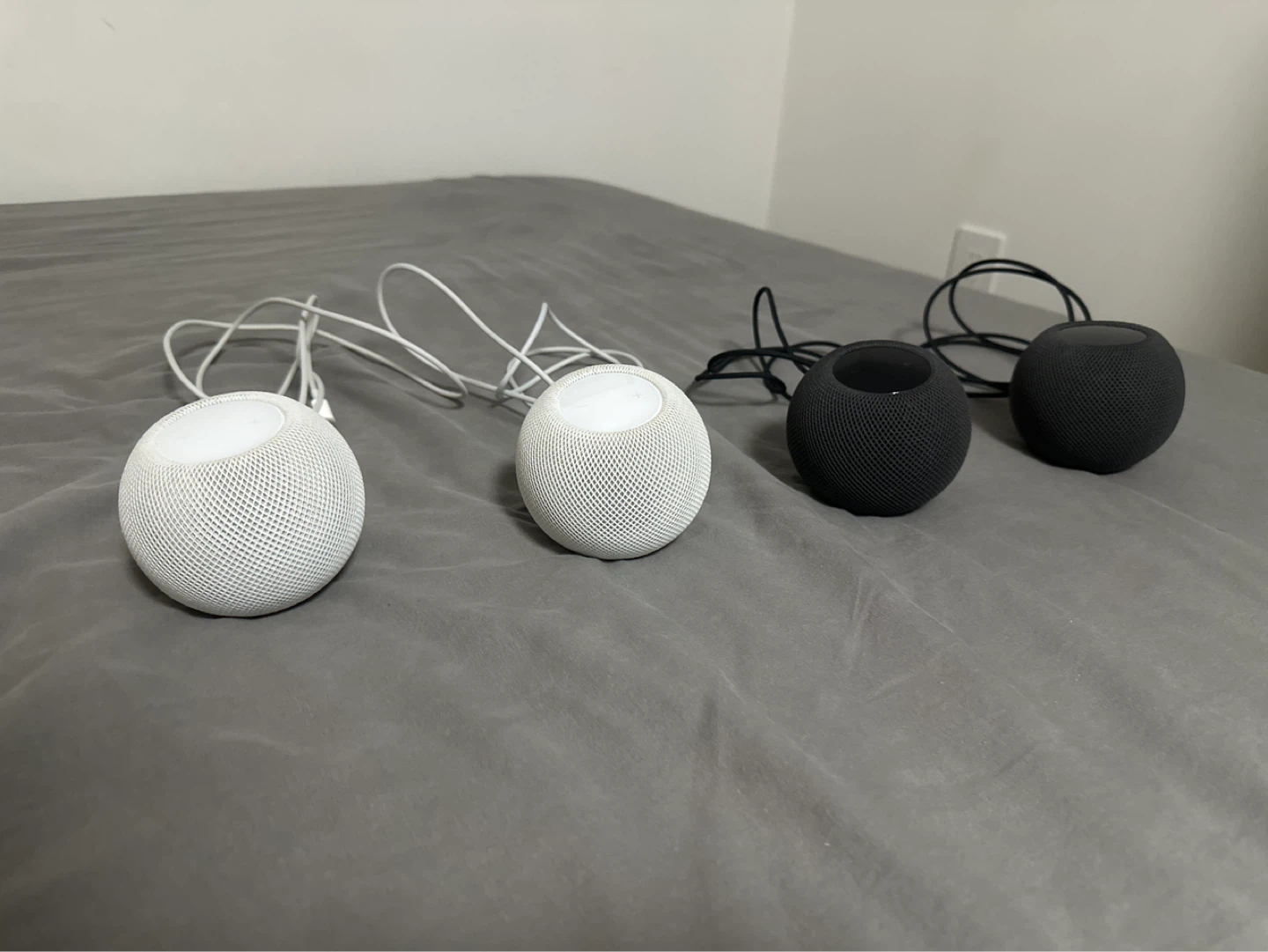 Apple HomePod Mini Smart Speakers (2 White, 2 Black)