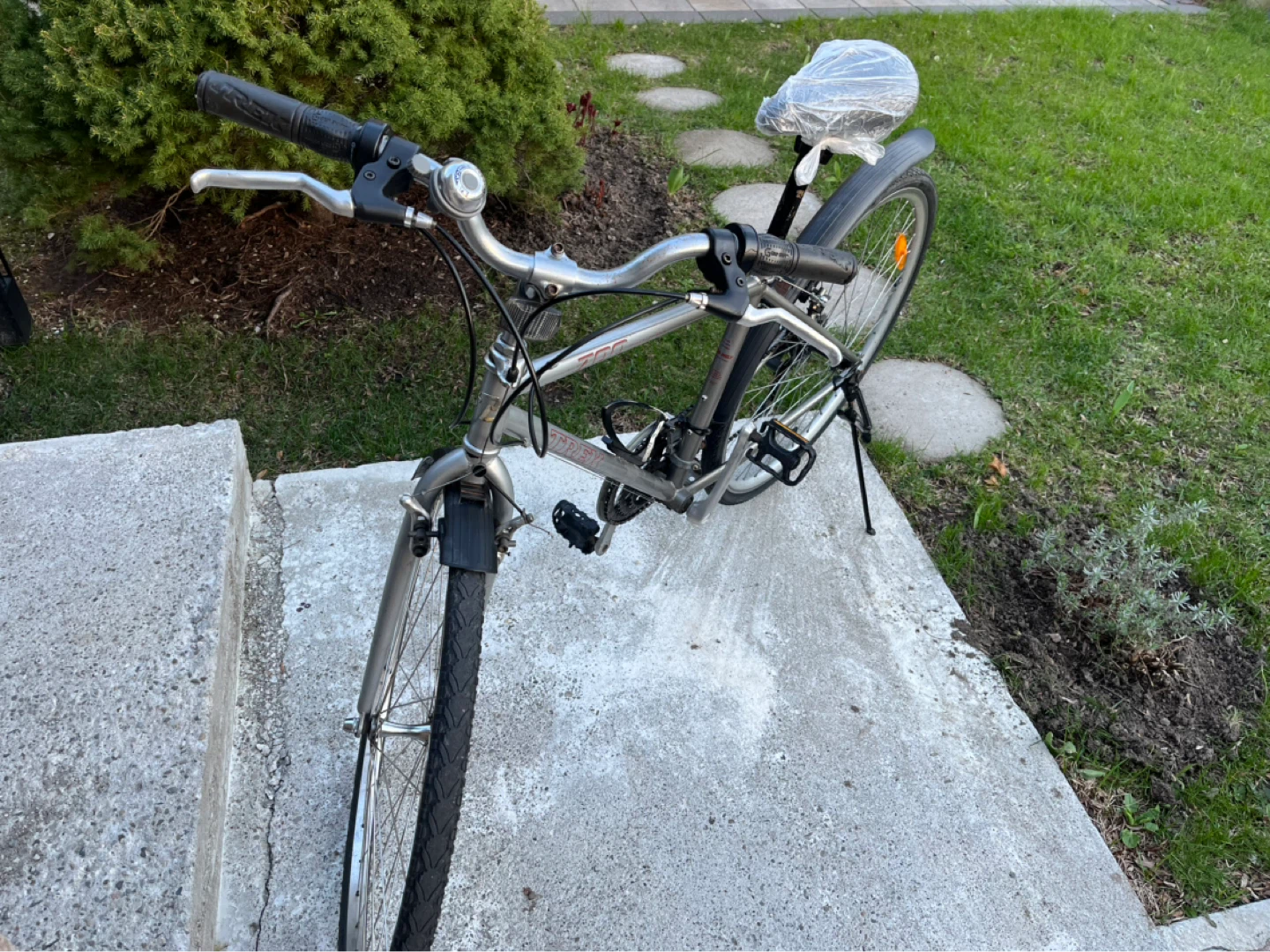 Trek 700 Hybrid Bike - photo 3