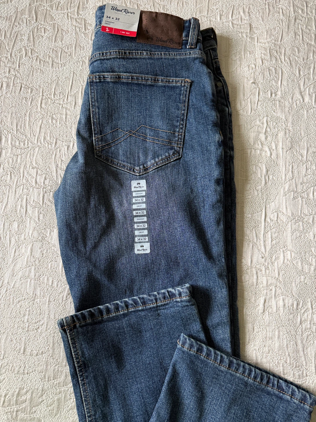 NWT Wind River Straight Fit T-Max Jeans - Size 34x32