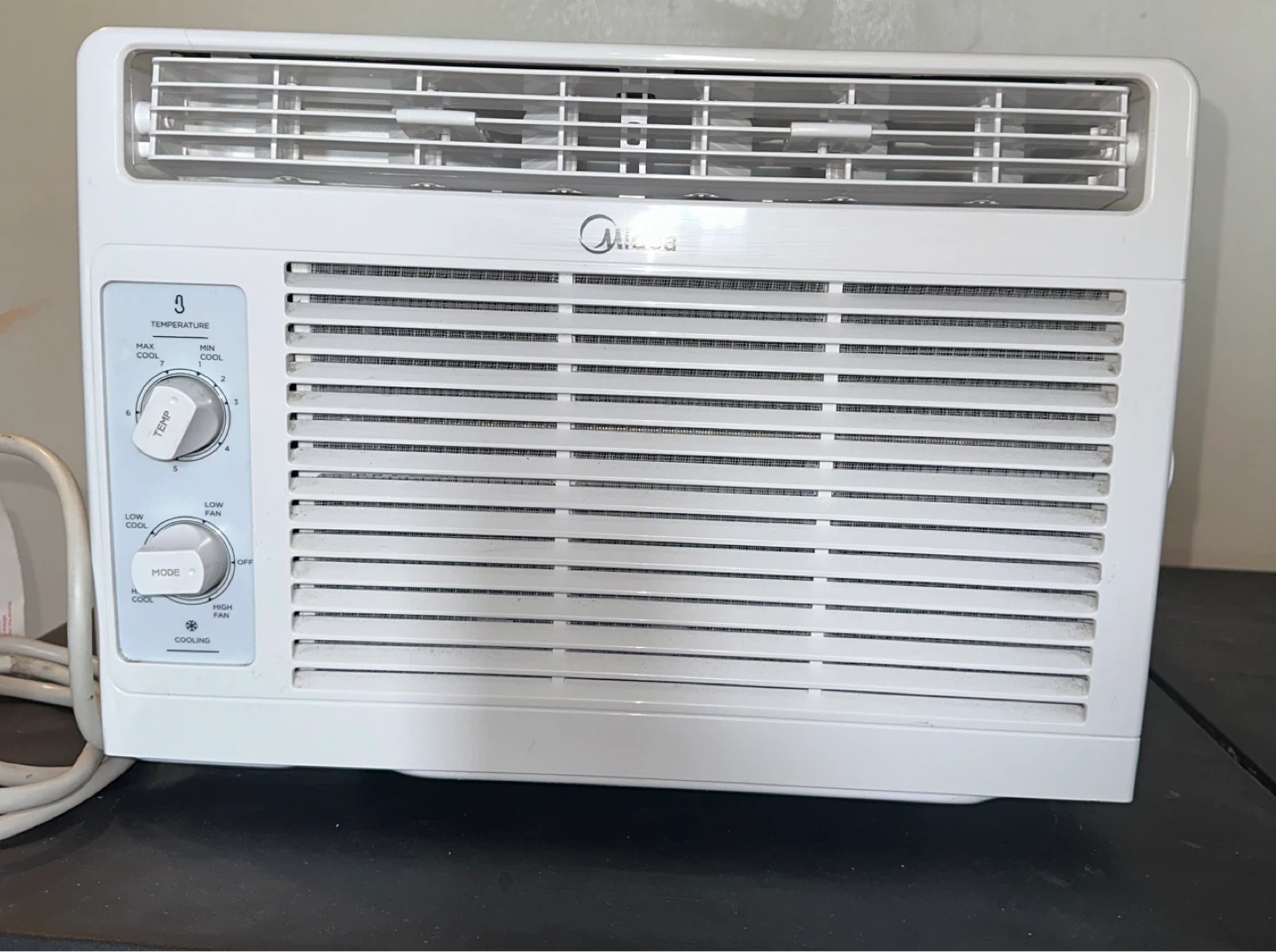 Like New Window AC, Ready to Install + Full Kit Included - photo 2