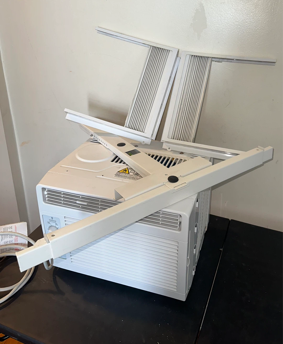 Like New Window AC, Ready to Install + Full Kit Included - photo 4