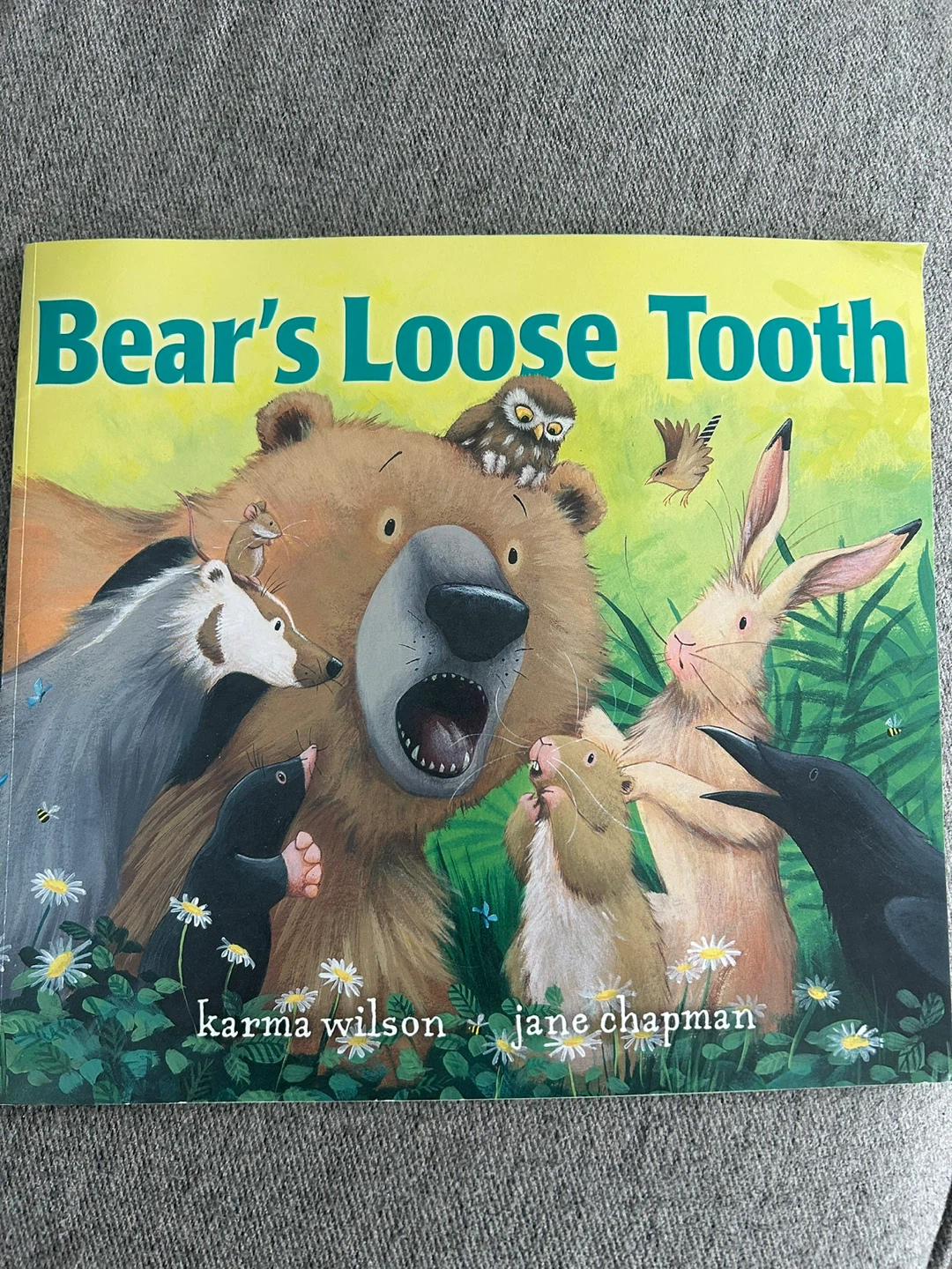 Bear's Loose Tooth by Karma Wilson & Jane Chapman