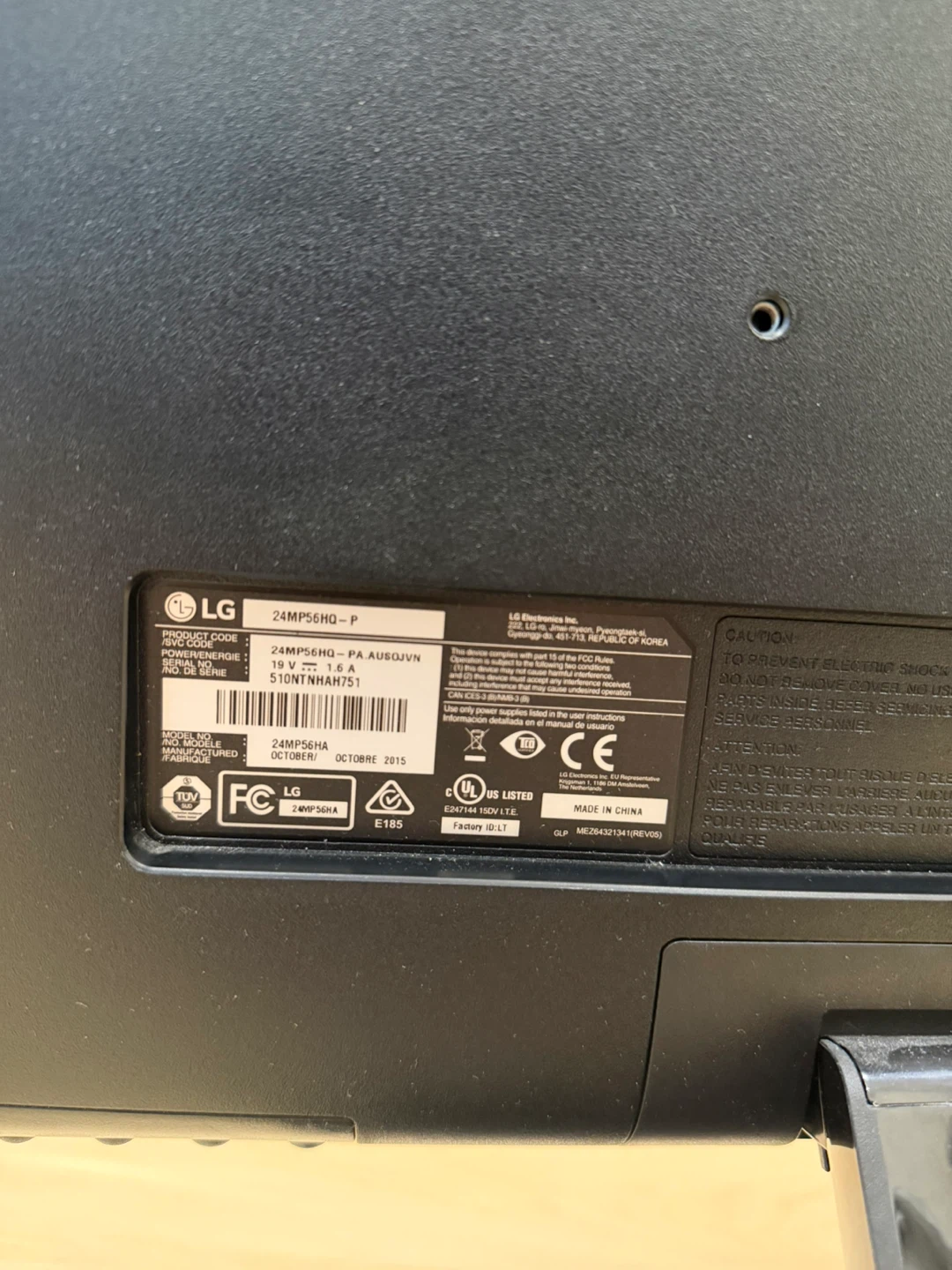 LG 24" Monitor - photo 2