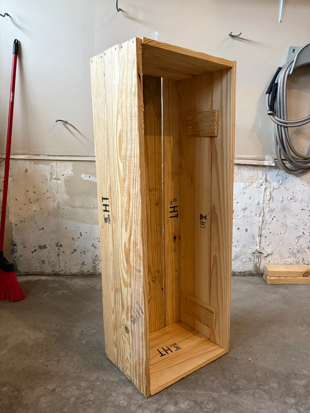 Wooden garden bed - photo 3