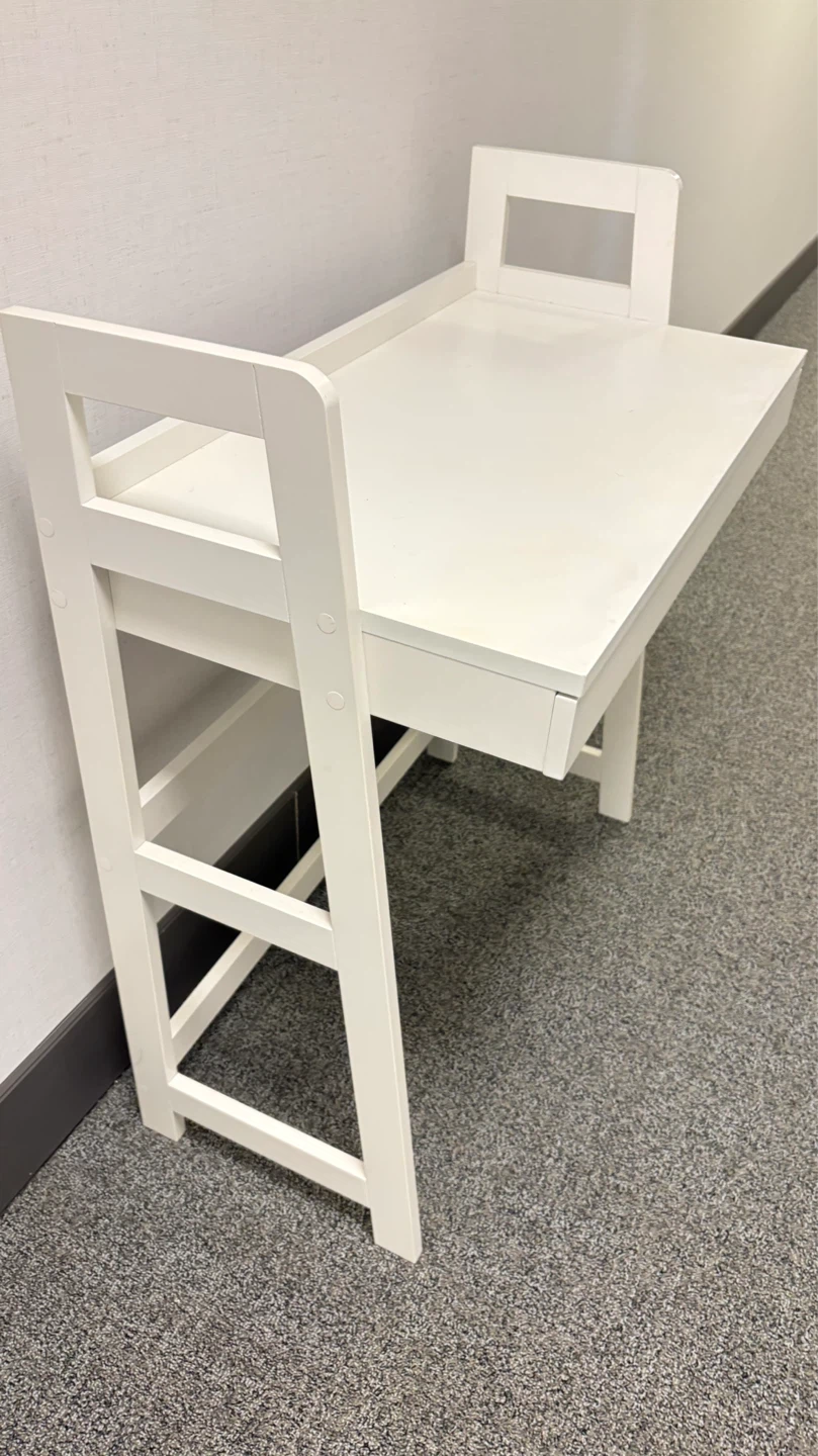 White vanity desk with drawer - photo 2