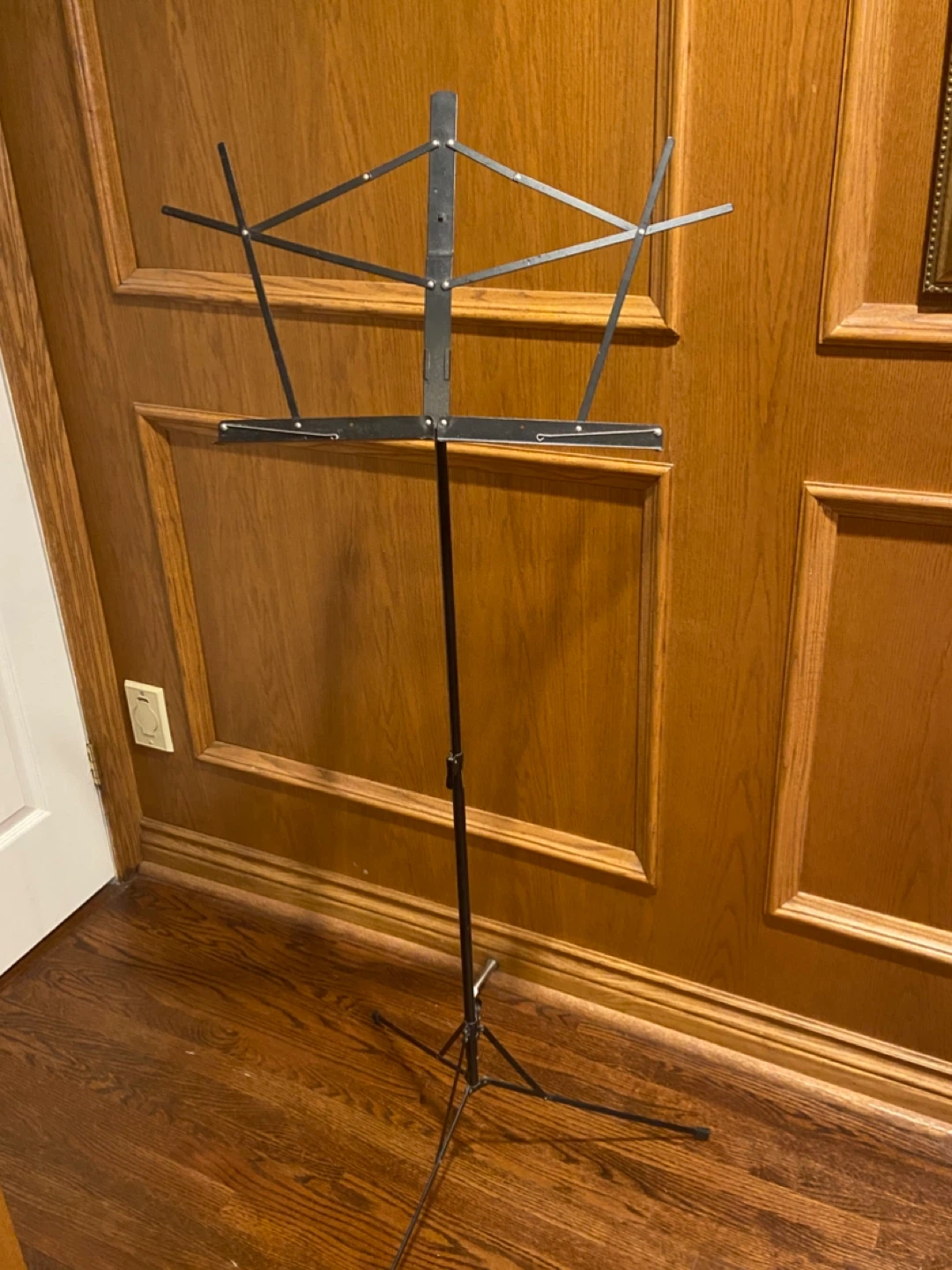 Black Metal Music Stand