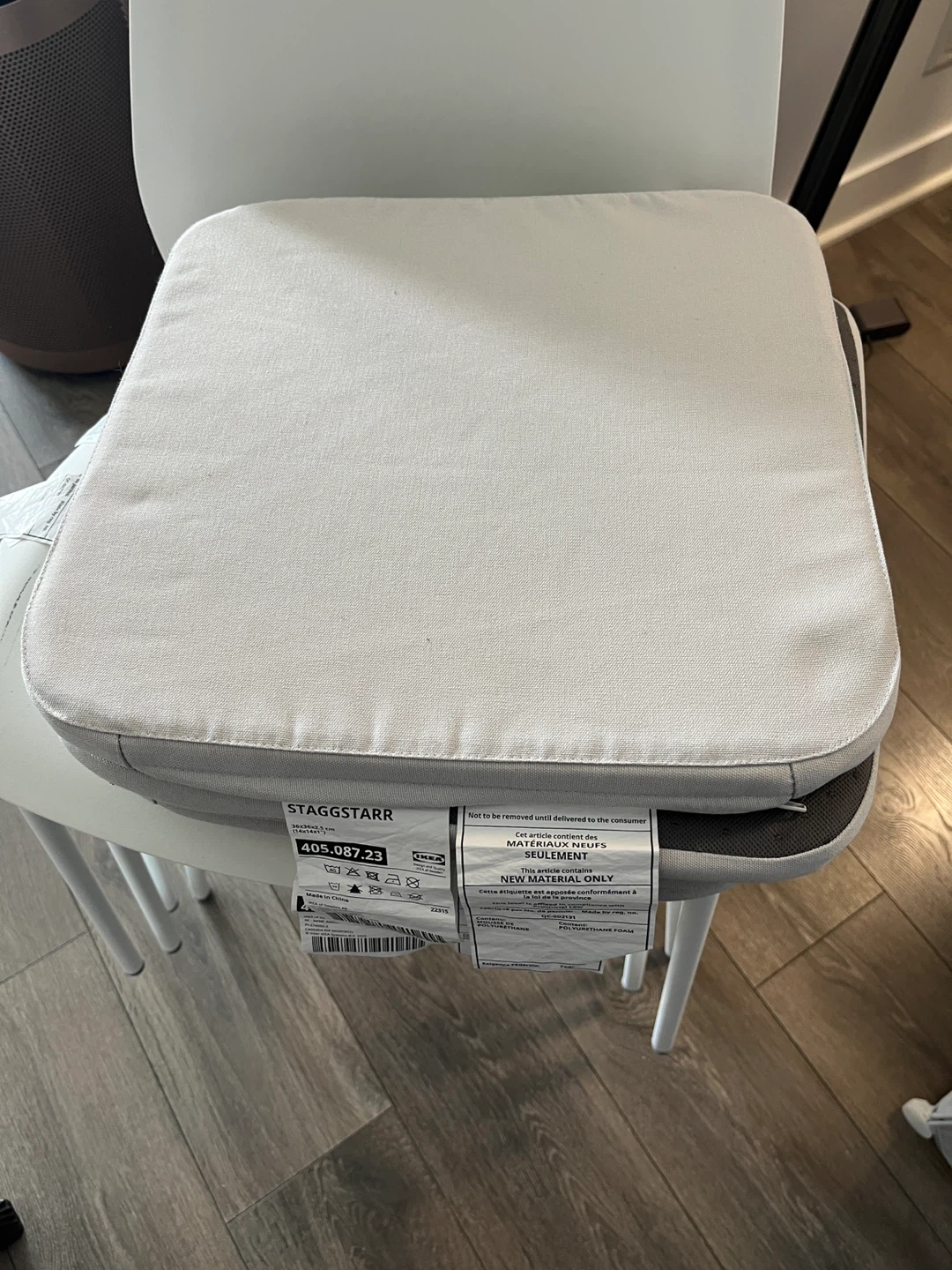IKEA extendable table + 4 chairs - photo 4
