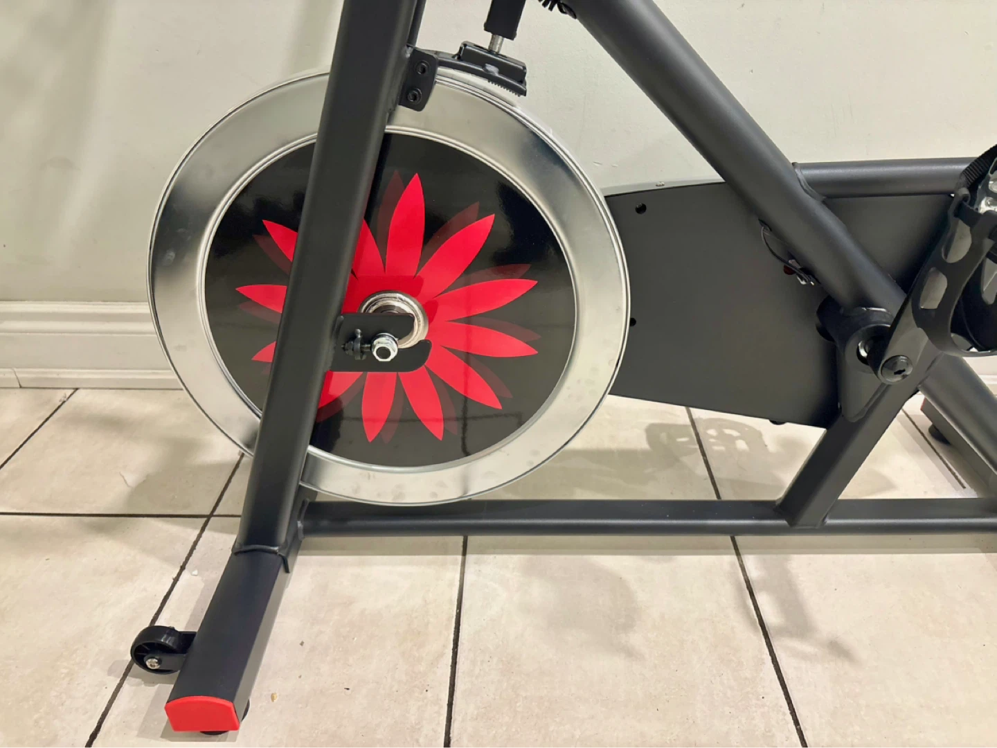 Brand new JOROTO Magnetic Indoor Exercise Bike - photo 2
