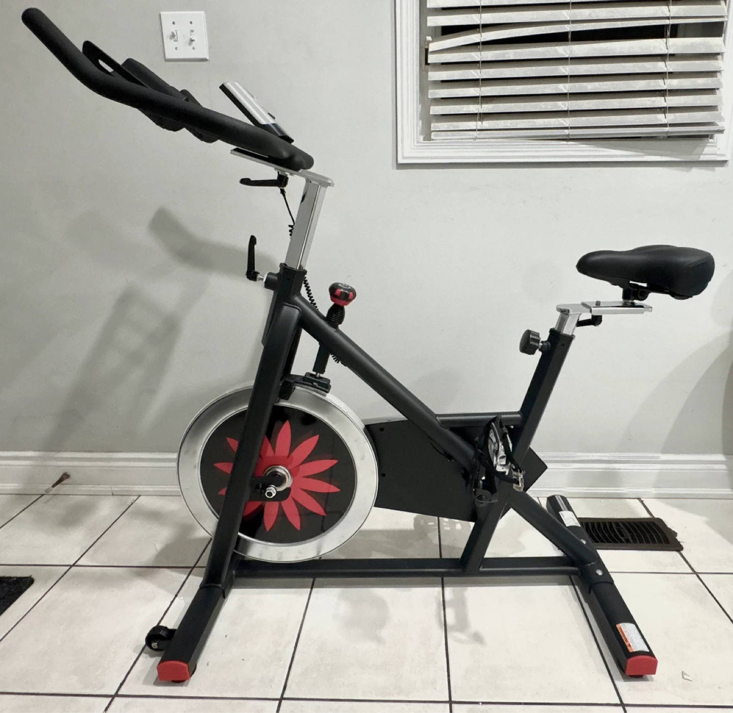 Brand new JOROTO Magnetic Indoor Exercise Bike