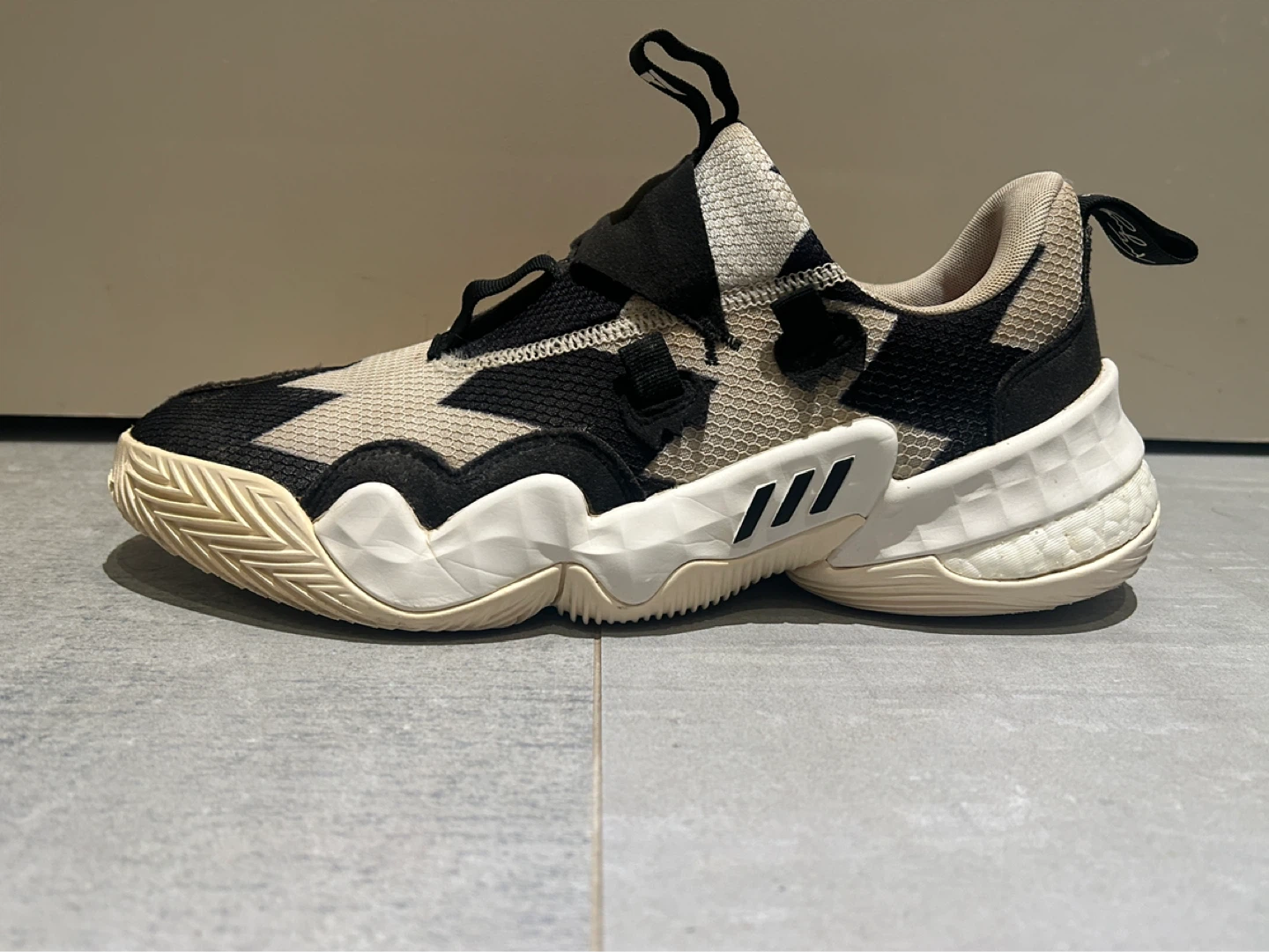 Adidas Trae Young Basketball Shoes