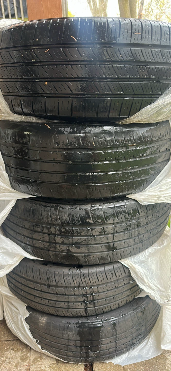 Set of 5 used tires
