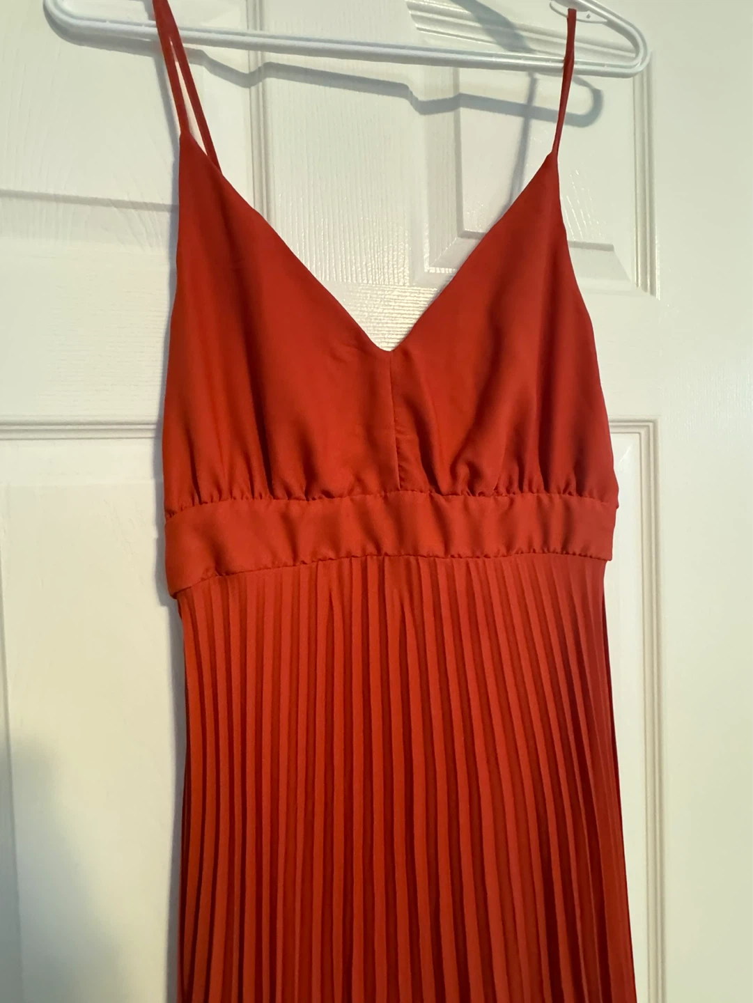 Charmed Hearts Orange Pleated Midi Dress Size L - photo 4