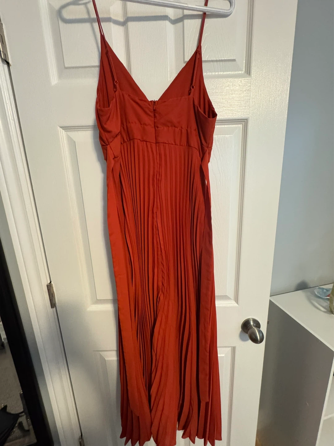 Charmed Hearts Orange Pleated Midi Dress Size L - photo 3