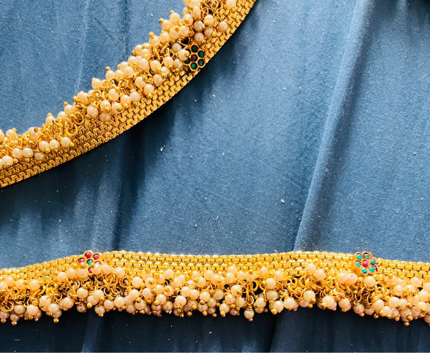 Gold Tone Belt/hip chain with Pearls and Beads - photo 2