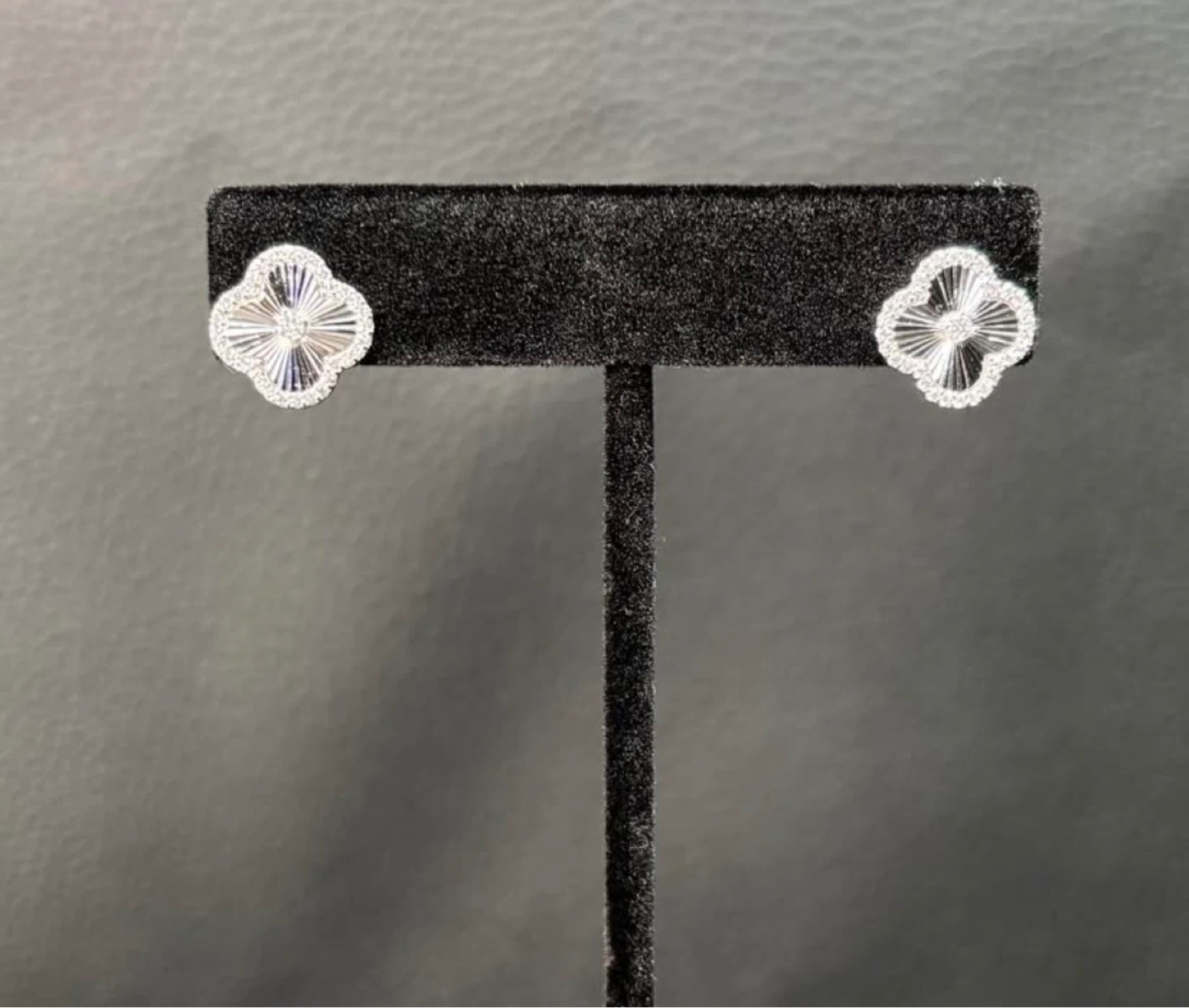 Clover Moissanite Stud Earrings – S925 Silver