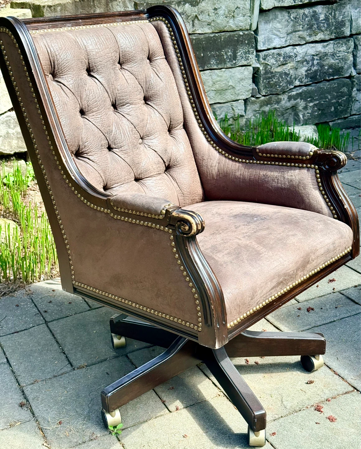 Brown Tufted Executive Office Chair with Casters