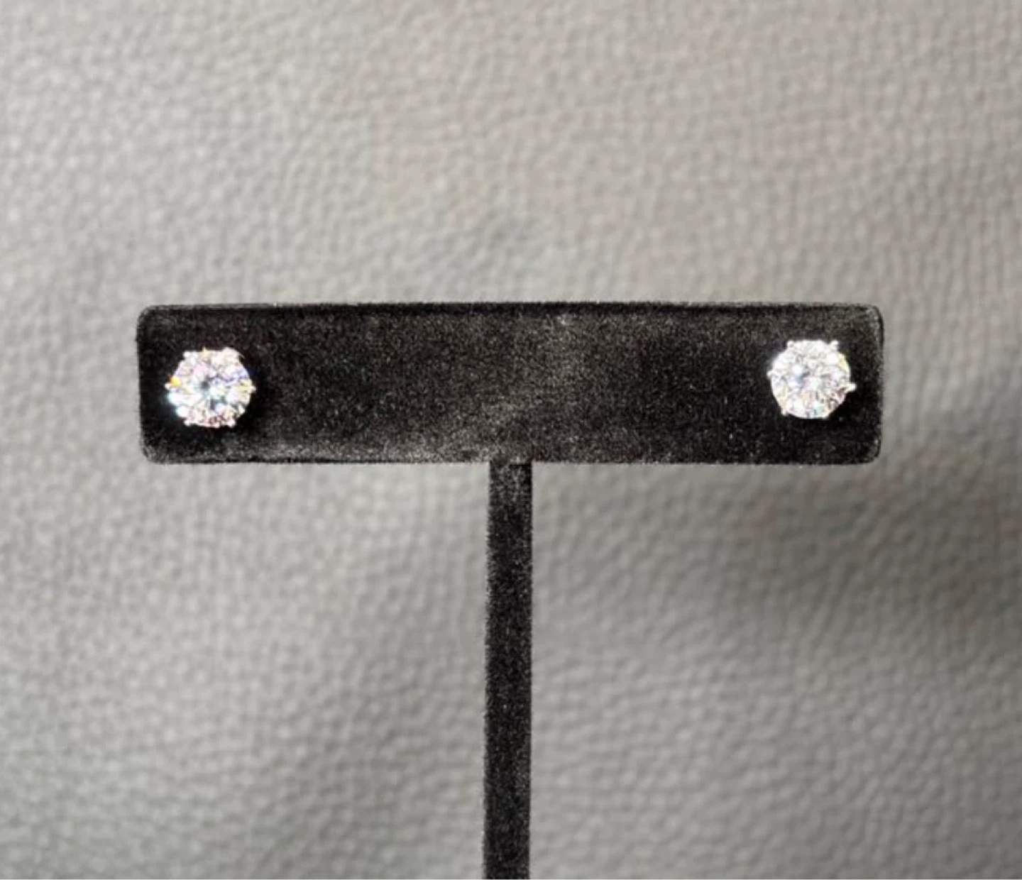 Moissanite Diamond Stud Earrings 1.00ct – S925 Silver