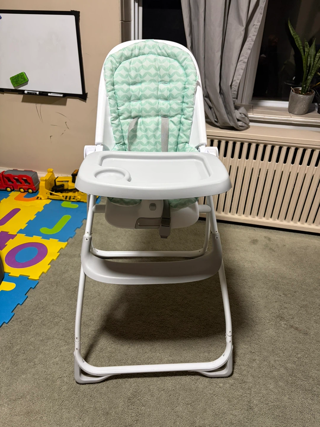 Baby/Toddler High Eating Chair - photo 2