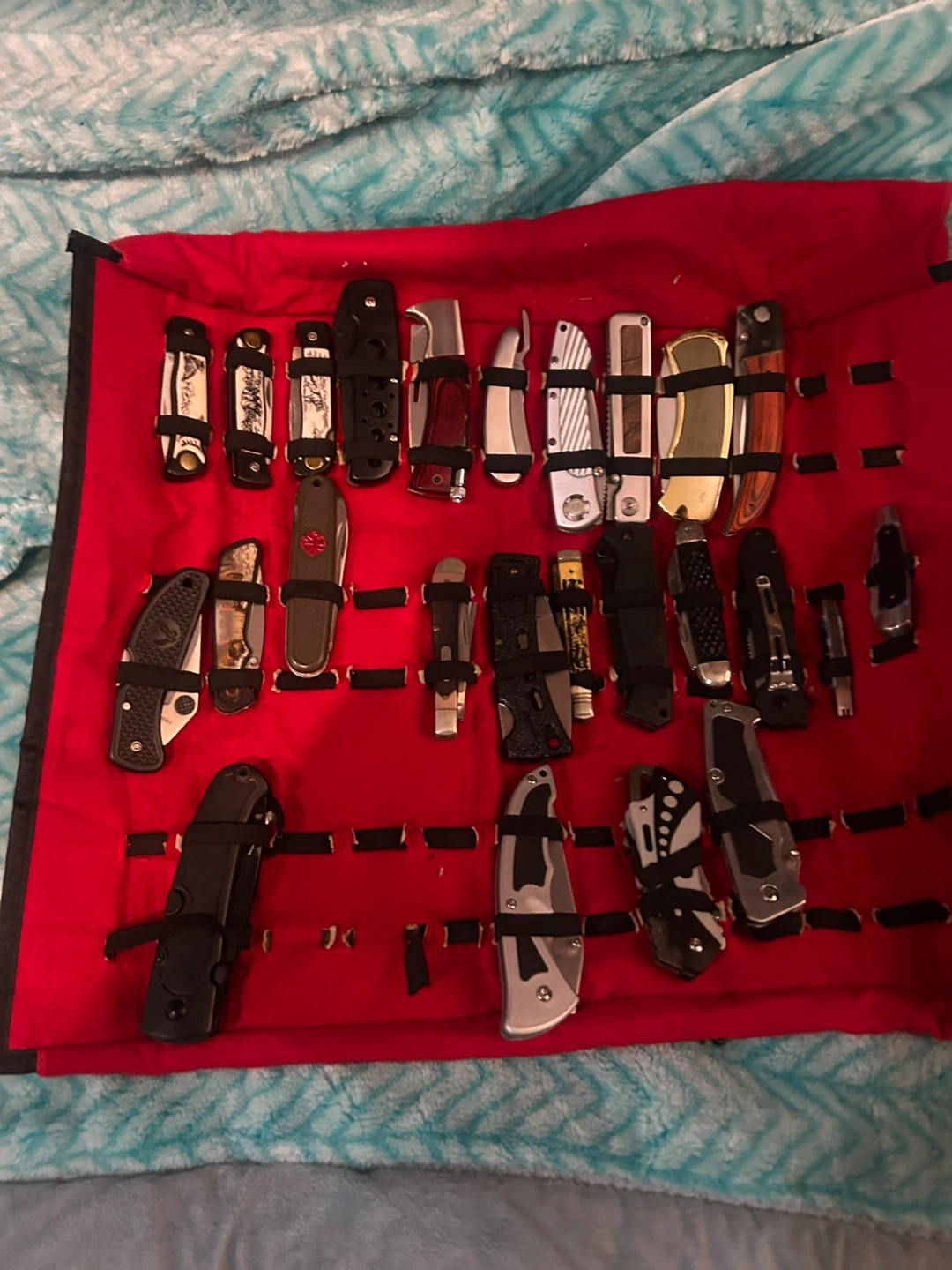 Assorted Pocket Knives Collection Display - photo 2