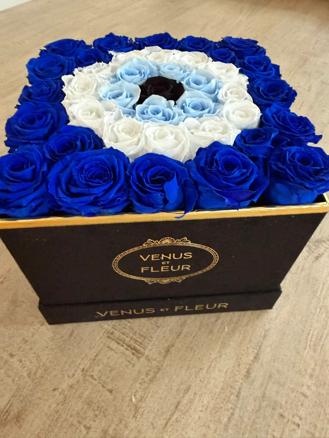 Venus et Fleur - Eternity Roses Box - Evil Eye Design