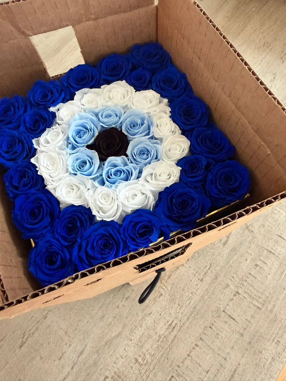 Venus et Fleur - Eternity Roses Box - Evil Eye Design - photo 5