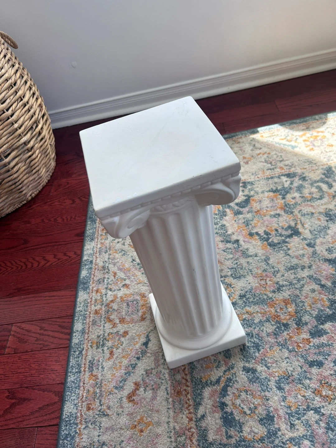 White Pedestal - photo 3