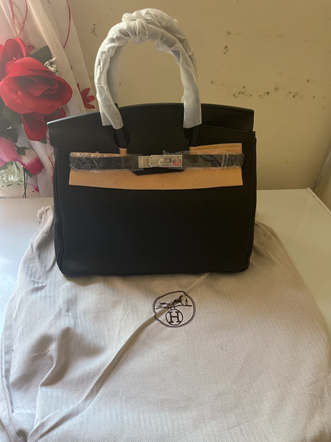 Hermes women’s willed Black Leather Handbag with Dust Bag