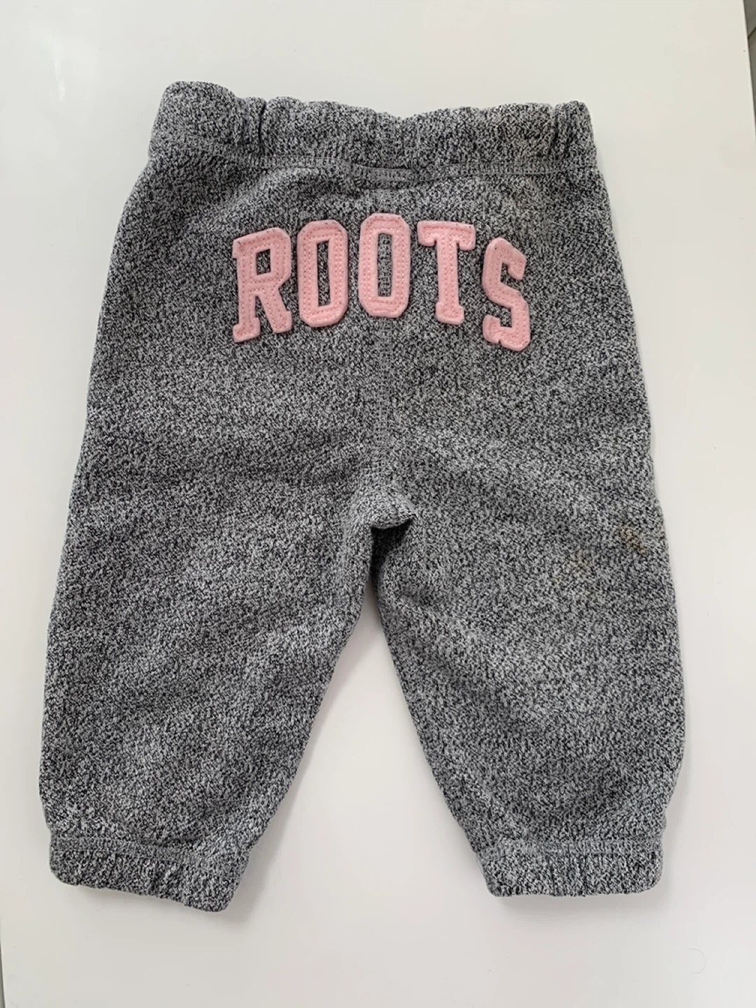 Roots Baby Grey Sweatpants 6-12 months medium - photo 2