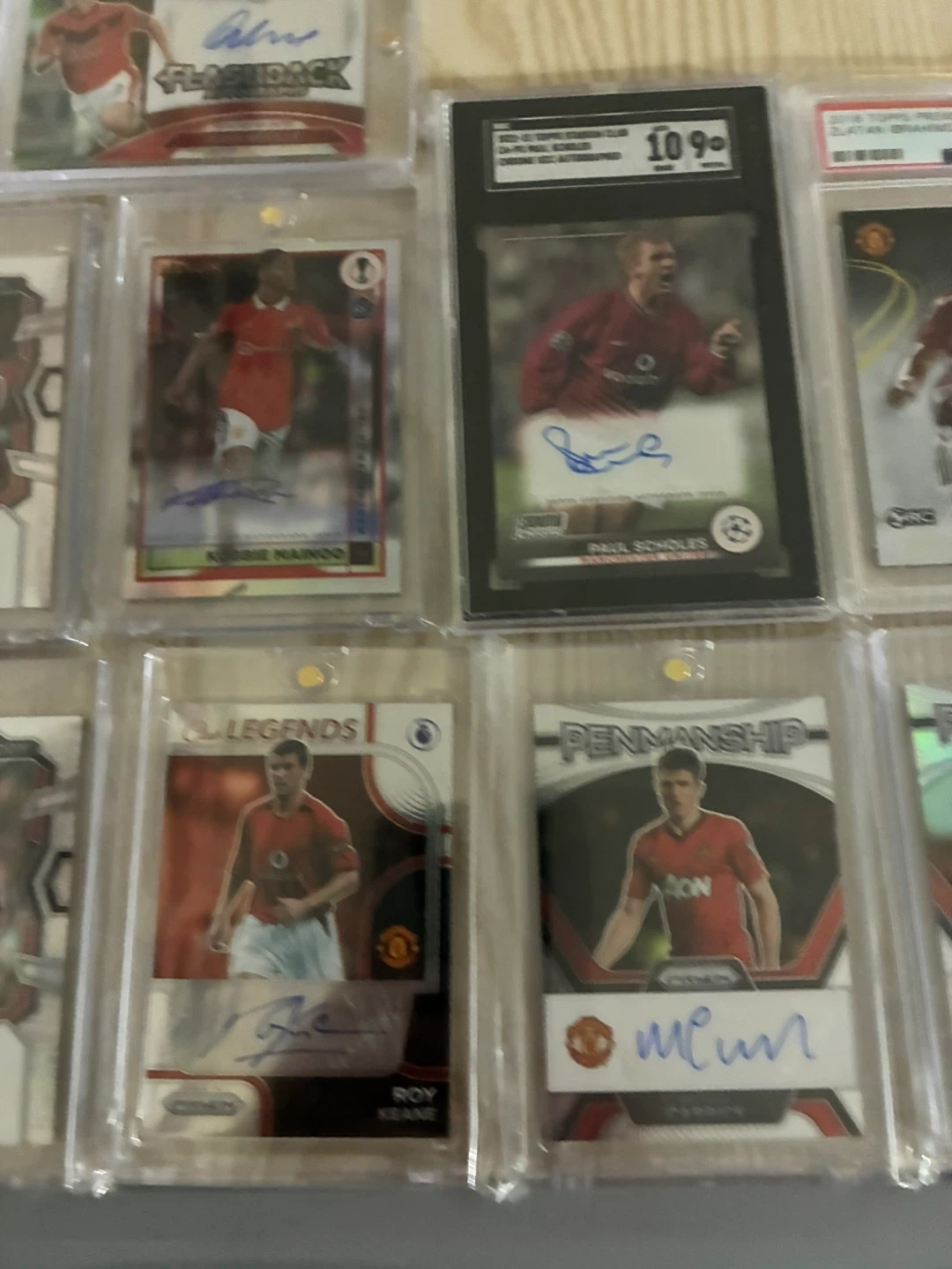Collection of Autographed Manchester United Football Cards - photo 4