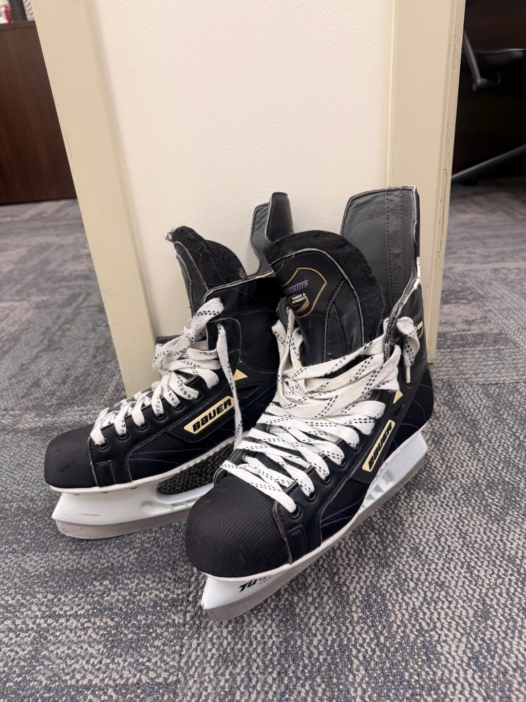 Bauer Hockey Skates （Size 10.5）