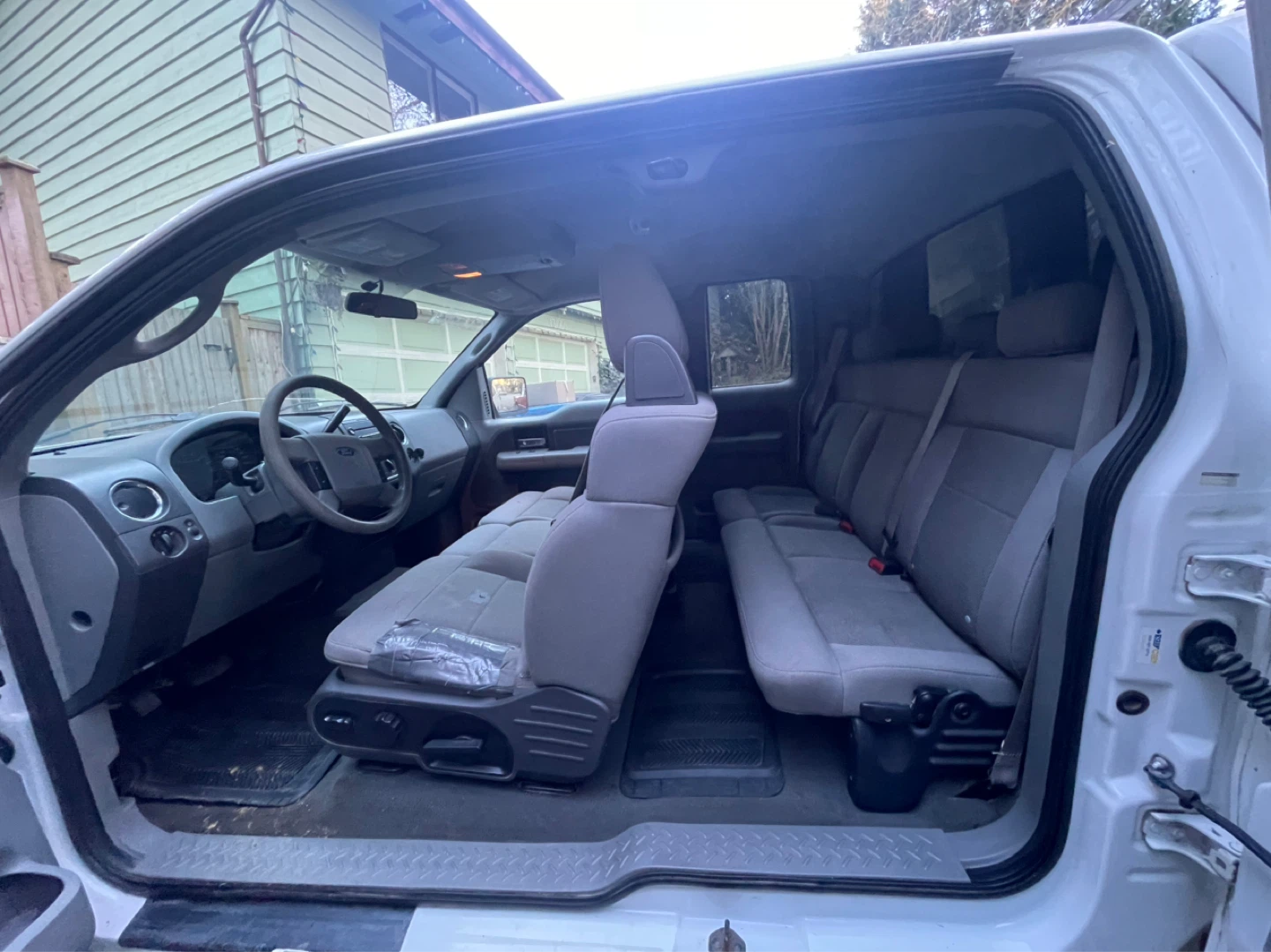 White Ford F-150 FX4 Off Road Truck with Topper - photo 5