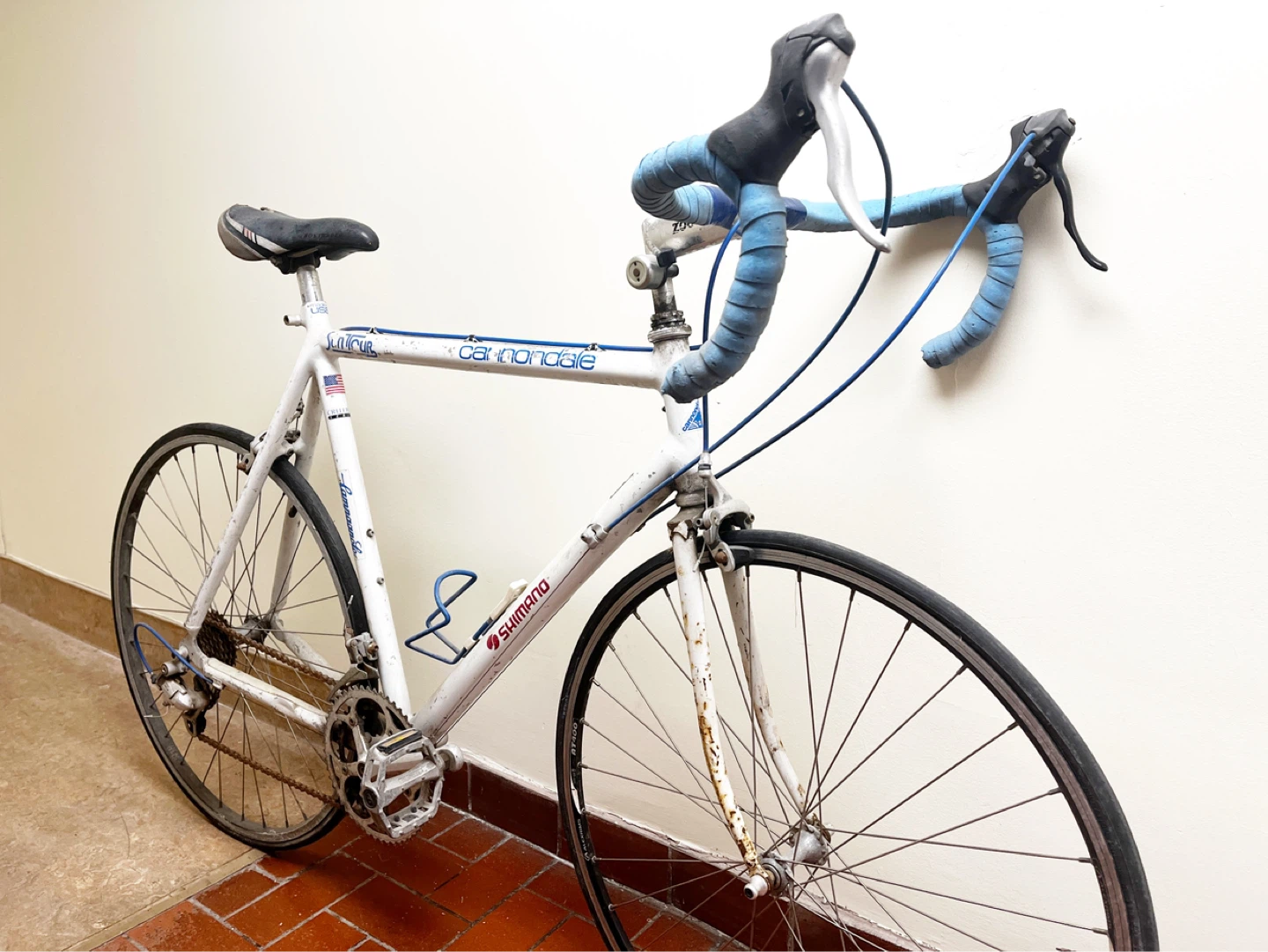Cannondale Road Bike with Shimano Components - photo 5
