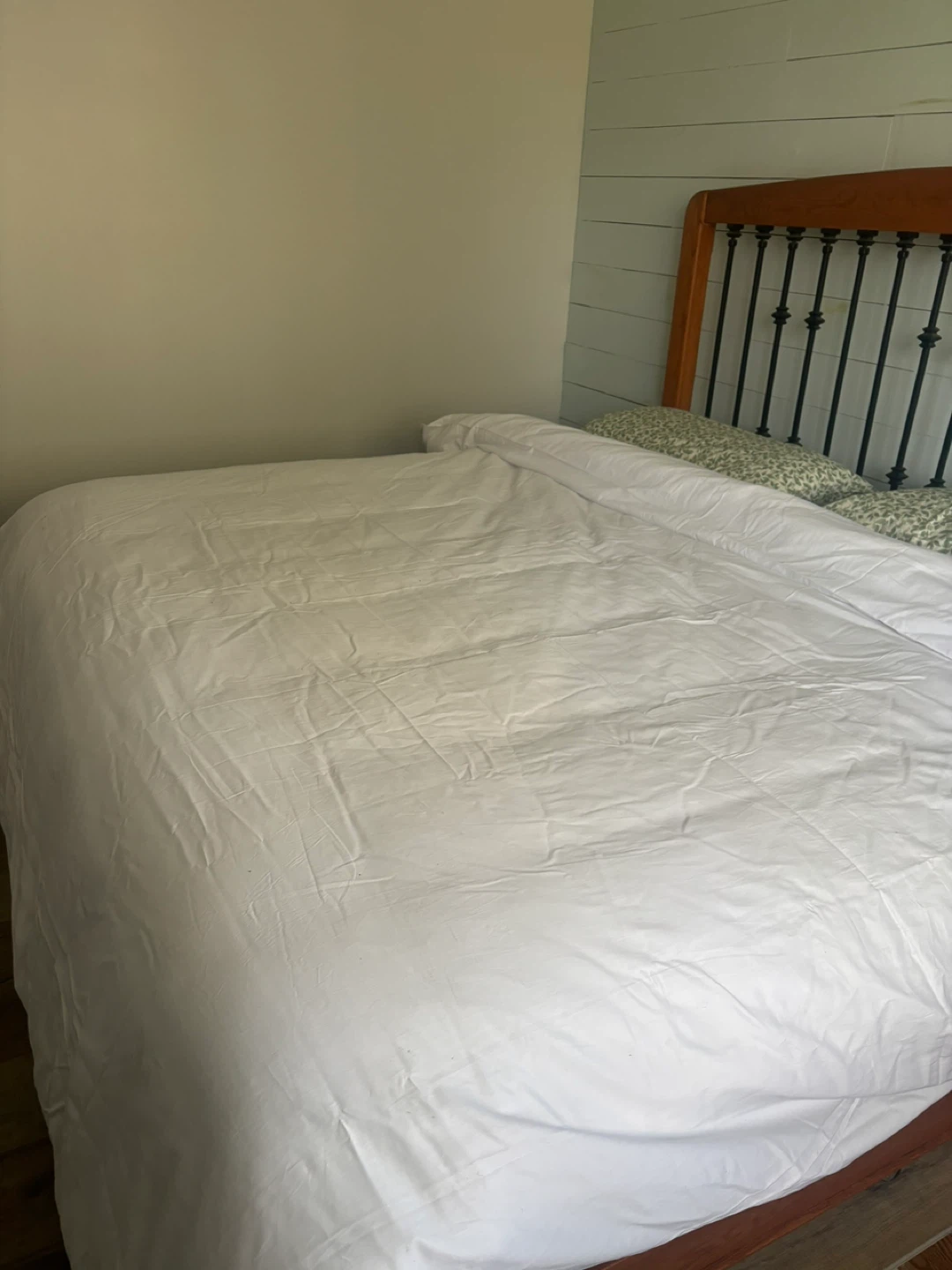 White duvet and white duvet cover - photo 2
