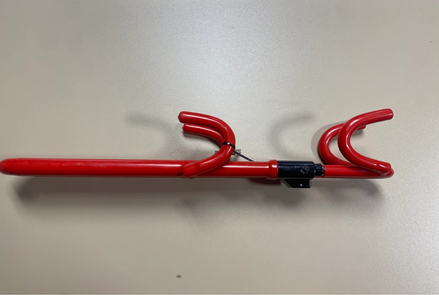 Double Hook Locks Anti Theft Car Device with 2 Keys - photo 2