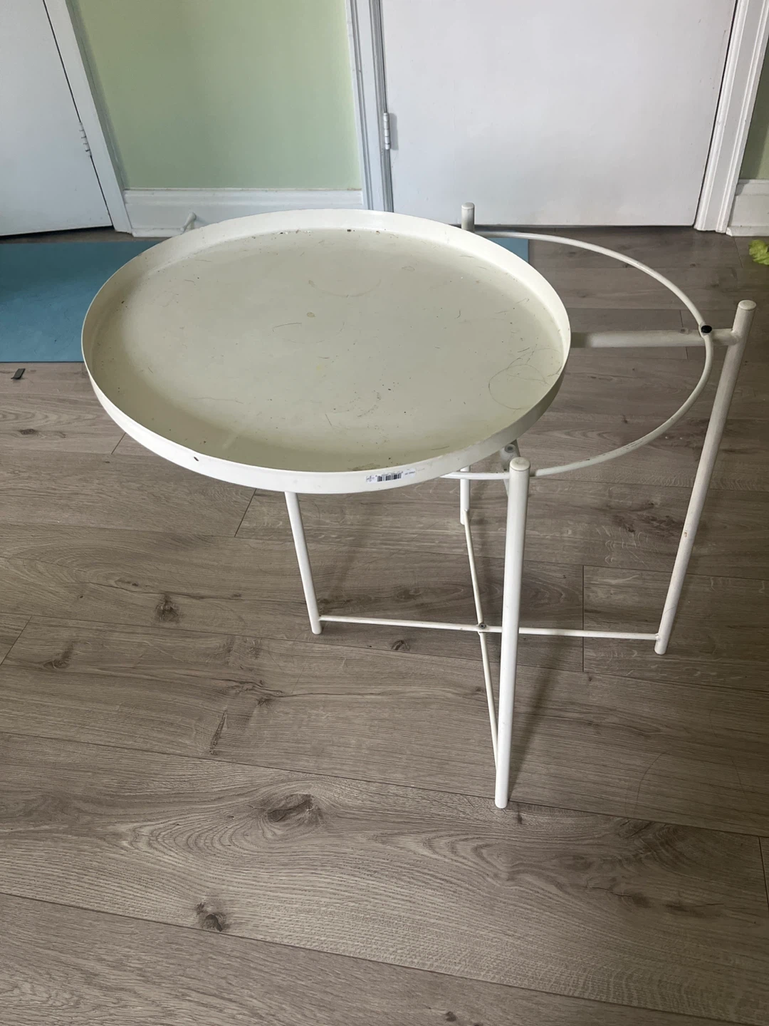 White Round Tray Table - photo 2