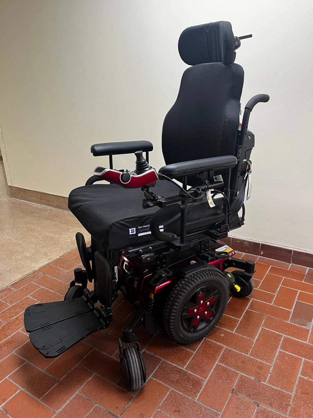 Quantum Edge 3 Power Wheelchair - photo 2