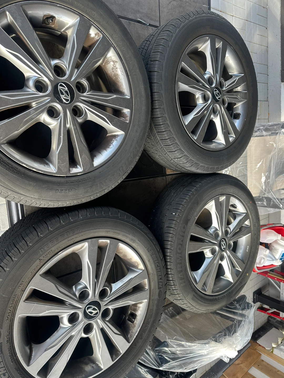 Set of 4 Hyundai Alloy Wheels with Tires - photo 5