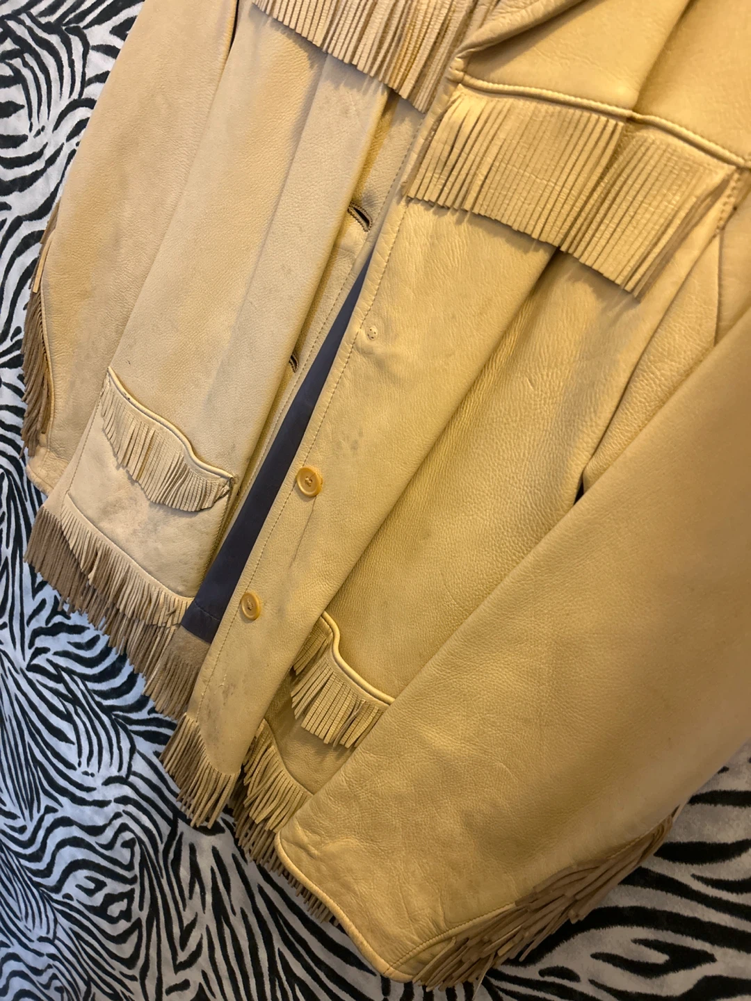Woman’s Deerskin Leather Fringe Jacket - Size 32 - photo 2