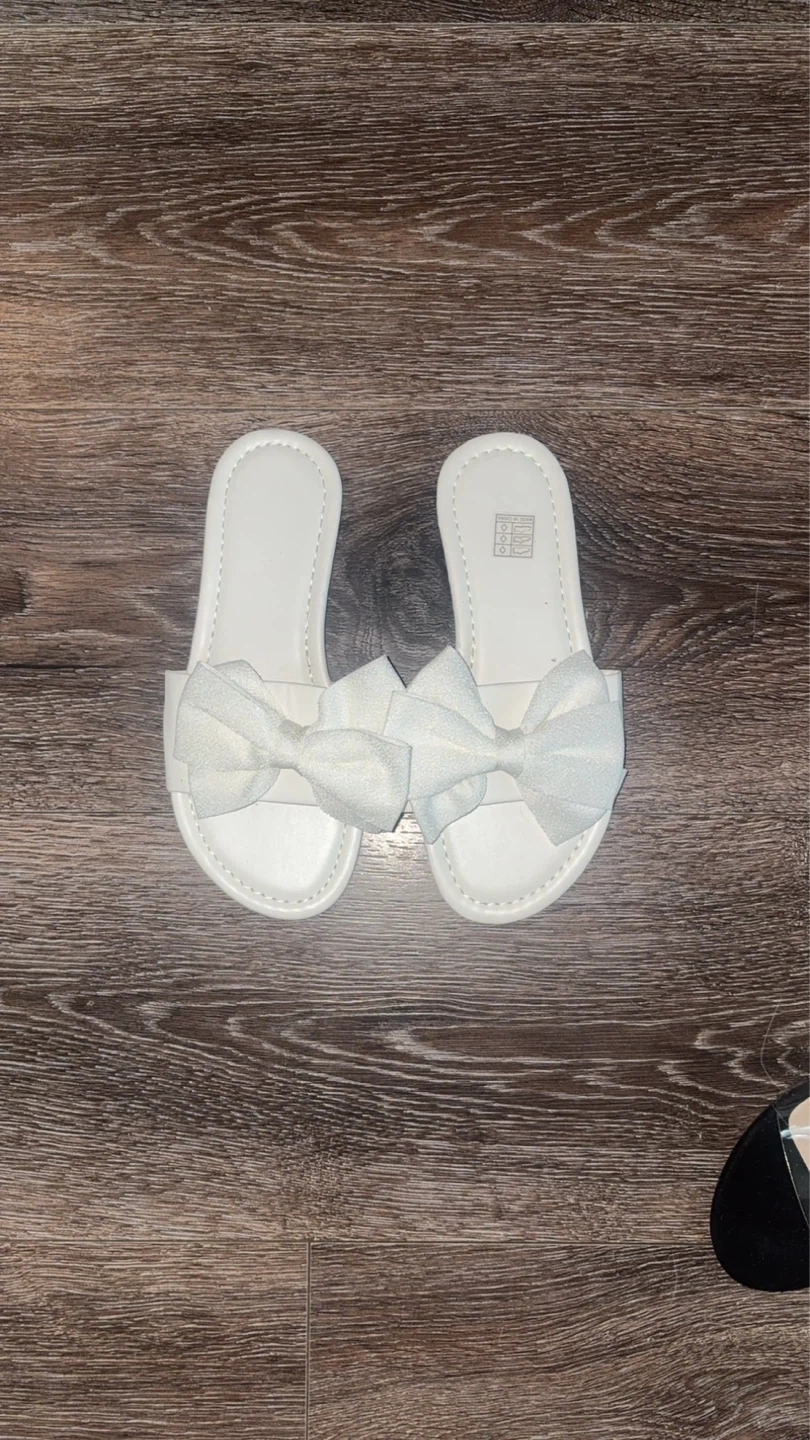White Bow Slide Sandals