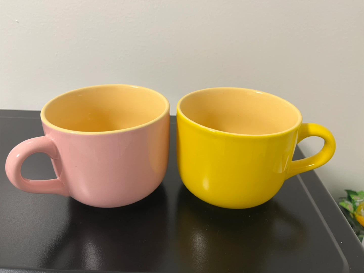 Set of 2 Ceramic Mugs - Pink and Yellow