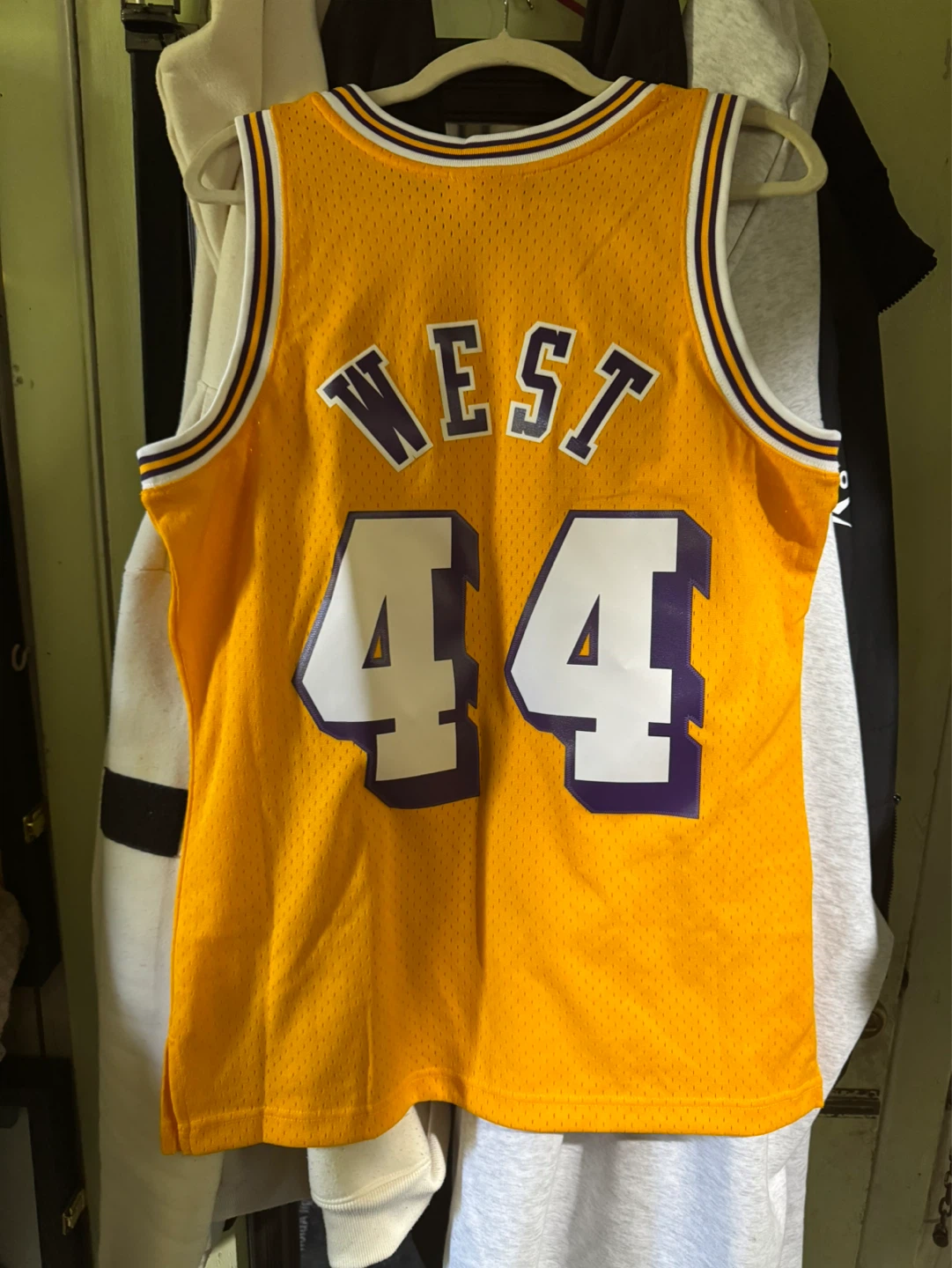 Mitchell & Ness Lakers Hardwood Classics Jerry West #44 Jersey - photo 2