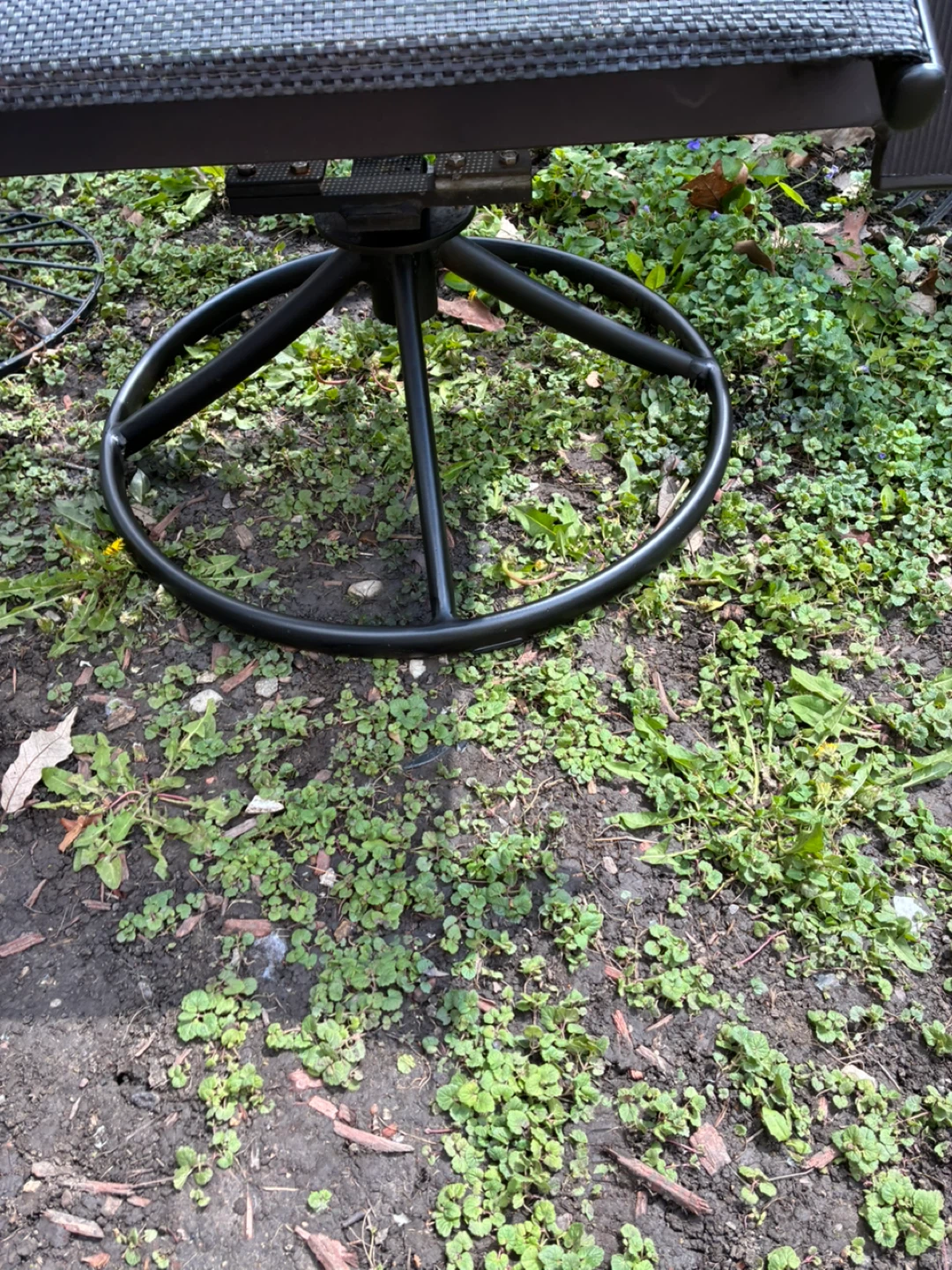 Black metal outdoor 360 swivel patio chairs - photo 4