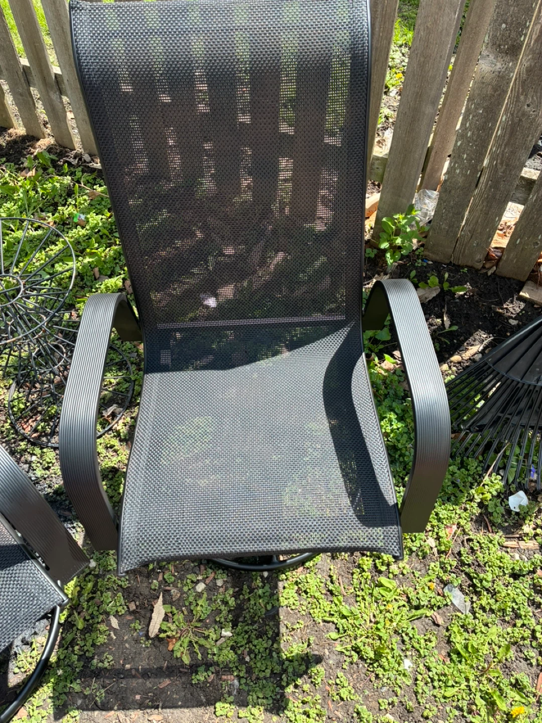 Black metal outdoor 360 swivel patio chairs - photo 3