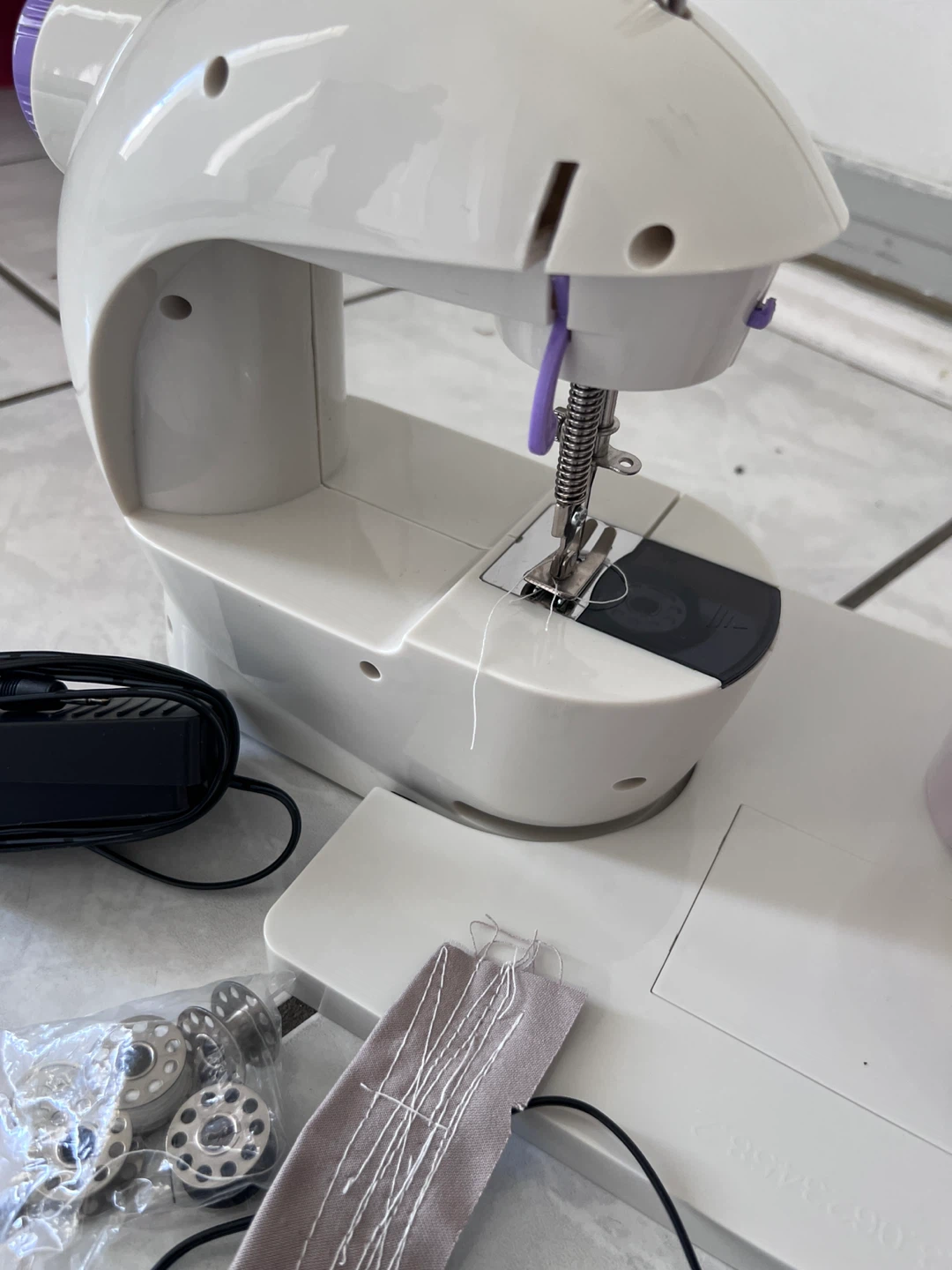 White Mini Sewing Machine with Thread and Accessories - photo 4